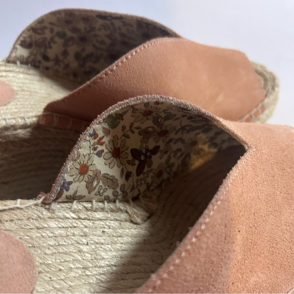 Seychelles Floral Espadrille Wedge Sandals Tan Suede Leather Peep Toe Heels Sz 9 - Picture 8 of 12